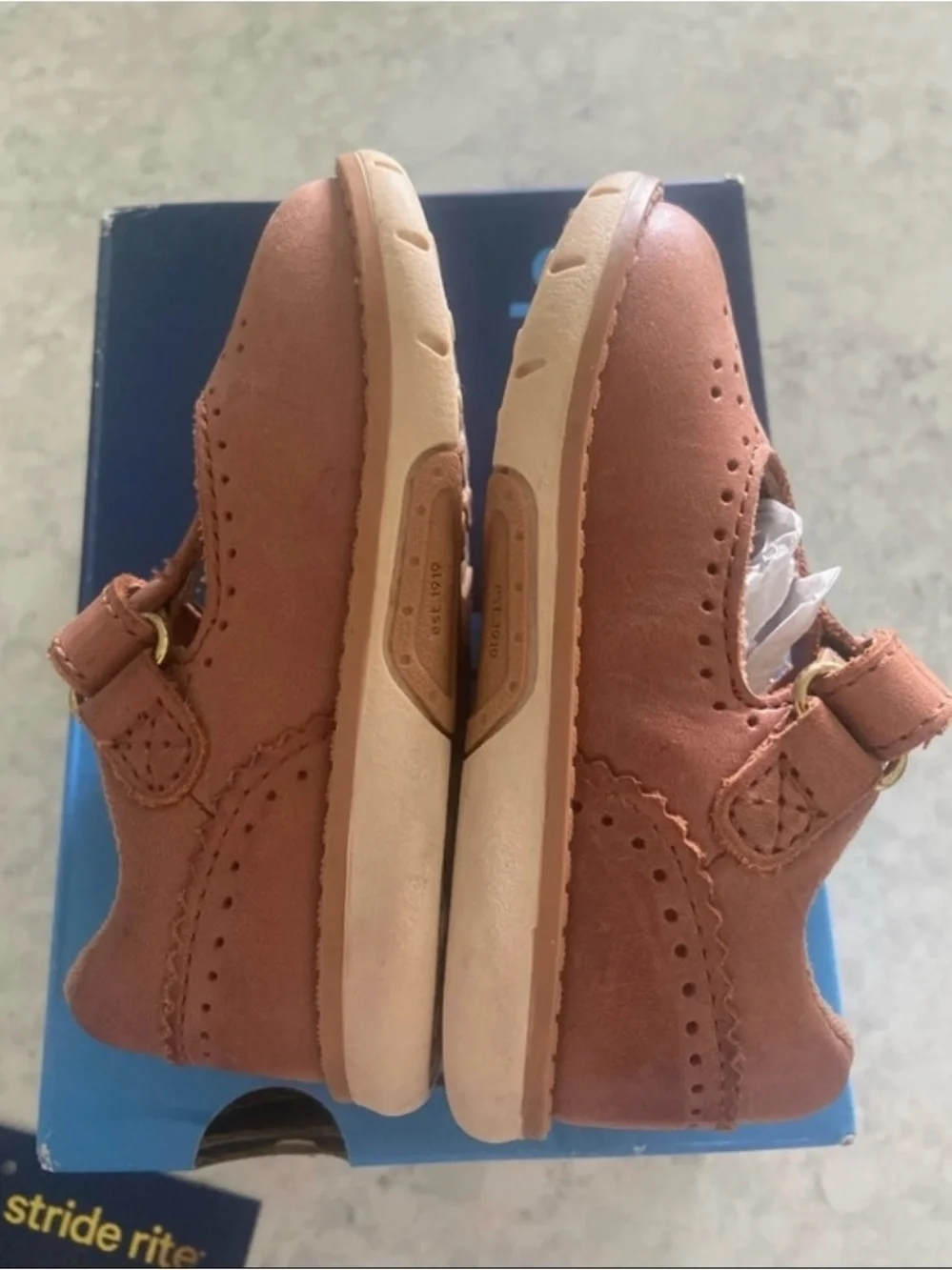 Stride Rite Brown Leather T-Strap Baby Walker Shoes size 4 months girls sierra